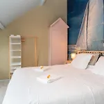 Family House With Sauna Close To The Sea Feriehus