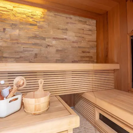 Family House With Sauna Close To The Sea Σπίτι διακοπών *